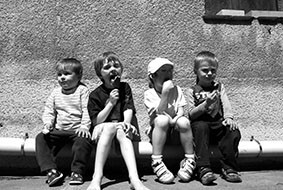 20 Tips for moving internationally with children