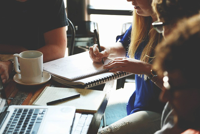 Meeting - Image by Startupstockphotos on Pixabay