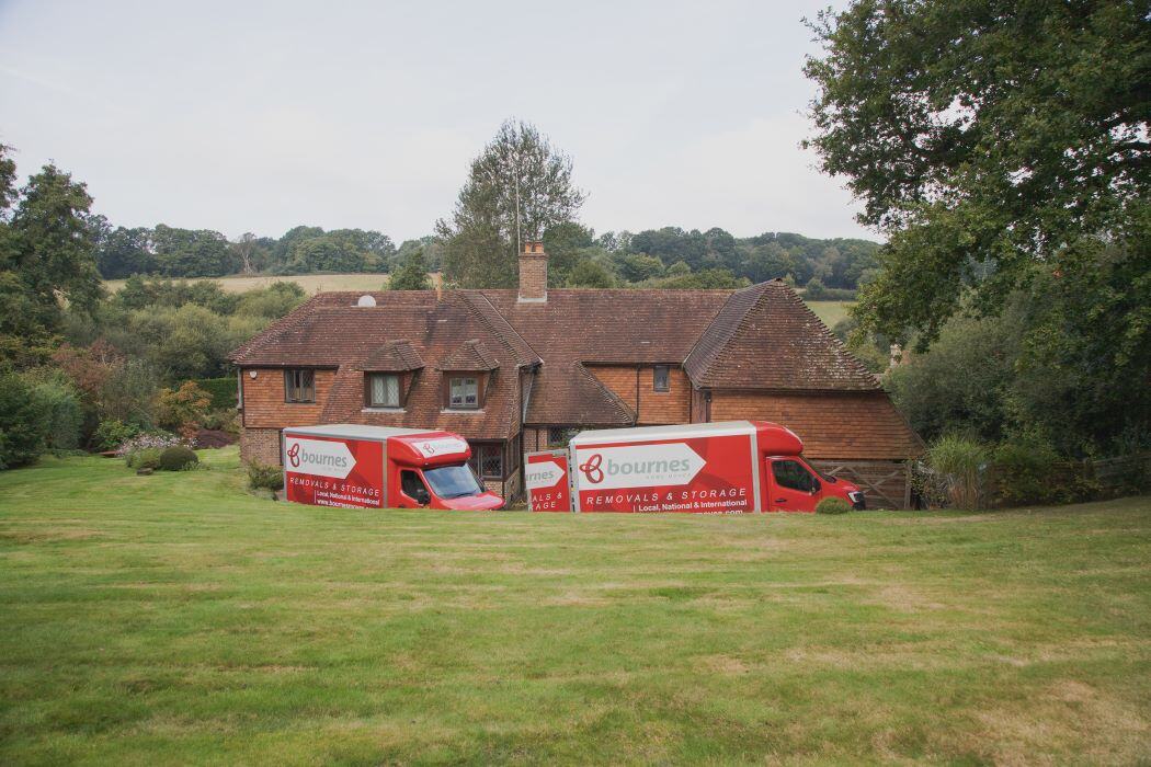 small moving vans for tight access