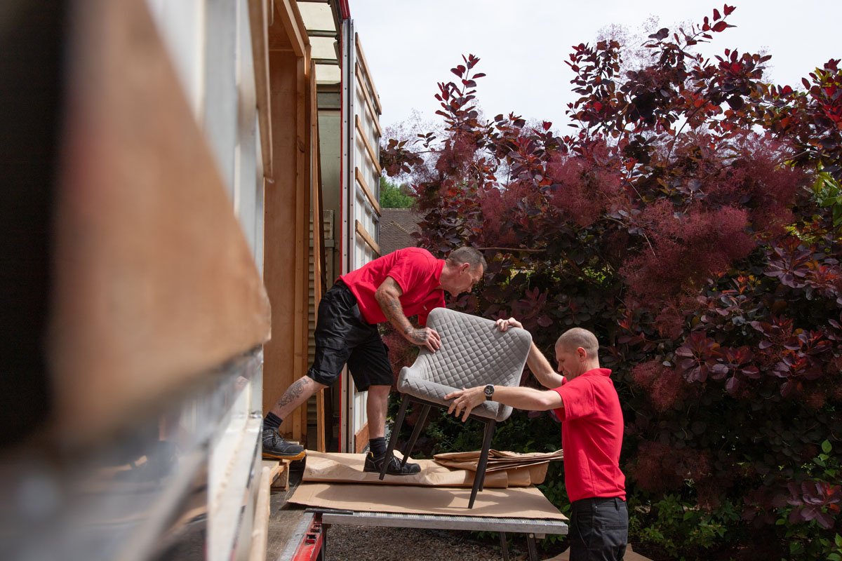 What to Ship when Moving to Australia and What to Leave Behind