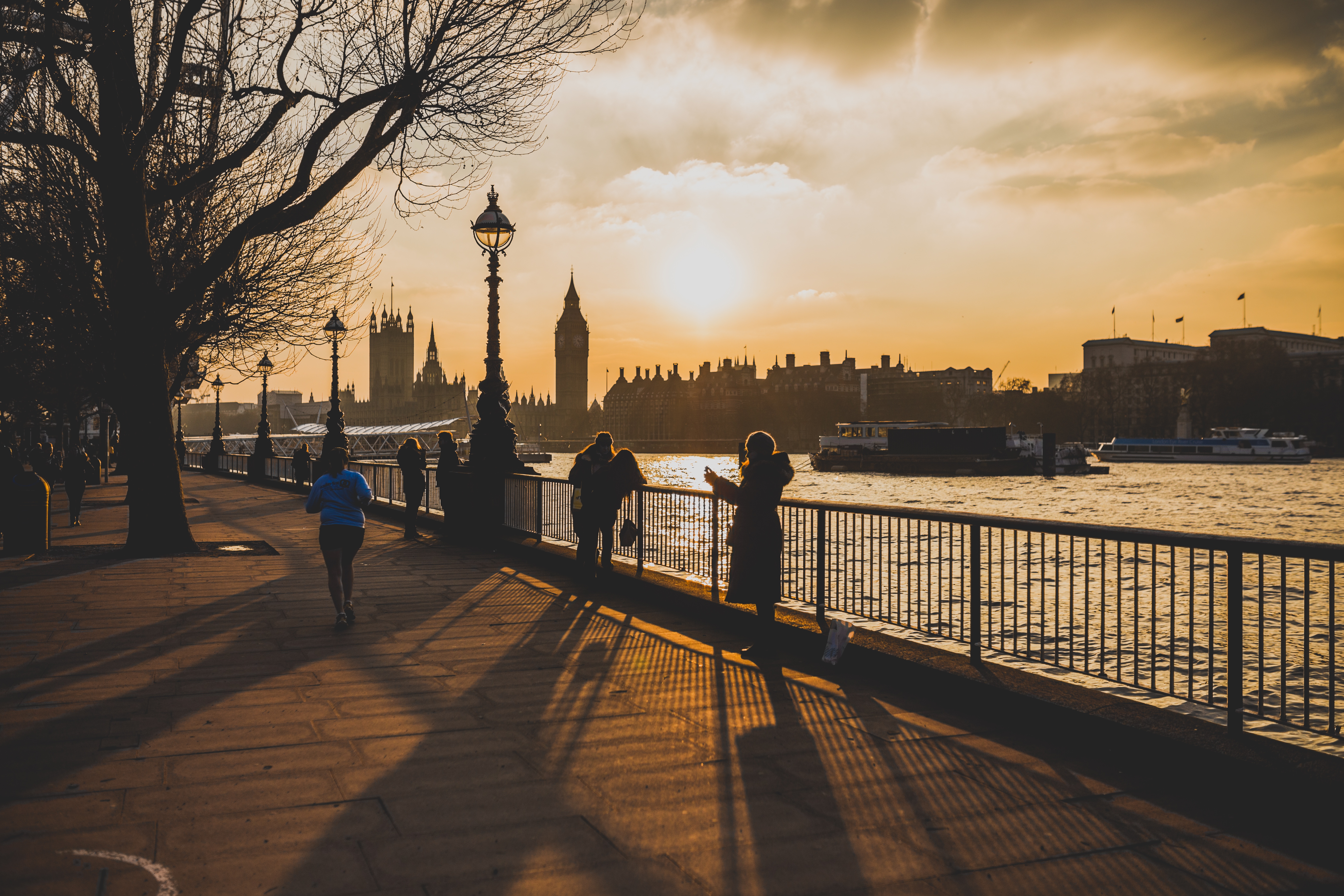 London-sunset-river-thames